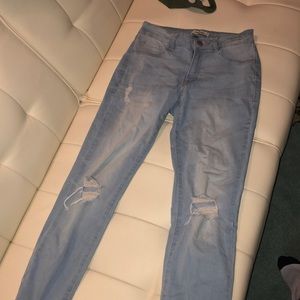 Refuge light wash skinny jeans ripped